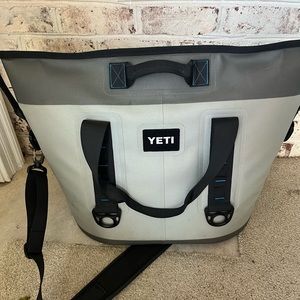 Yeti soft side hopper cooler